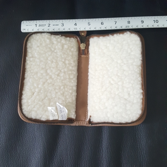 Lillian Vernon. Padded. Zip pouch. Nwot. - Picture 3 of 5